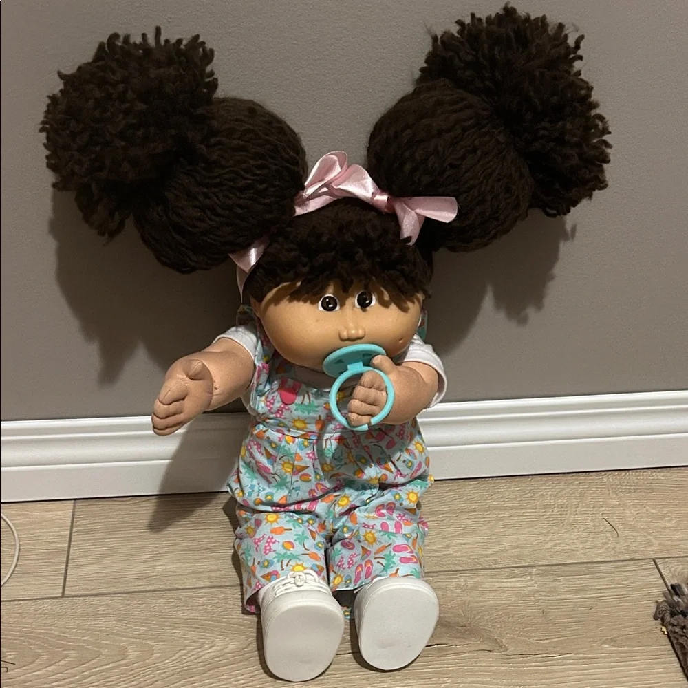 Meet Agnes Raine - Picture 3 of 4